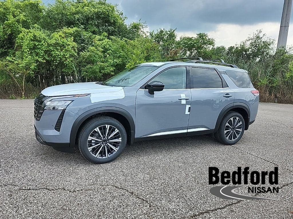 2026 Nissan Pathfinder Platinum — photo 1 of 18