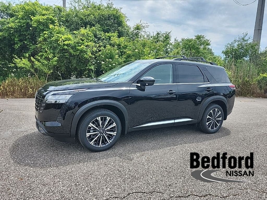 2026 Nissan Pathfinder Platinum — photo 1 of 19