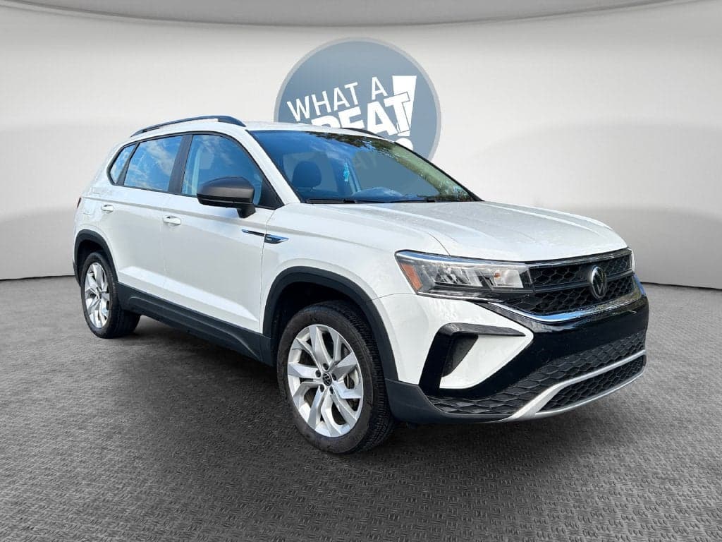 2023 Volkswagen Taos Base — photo 1 of 5
