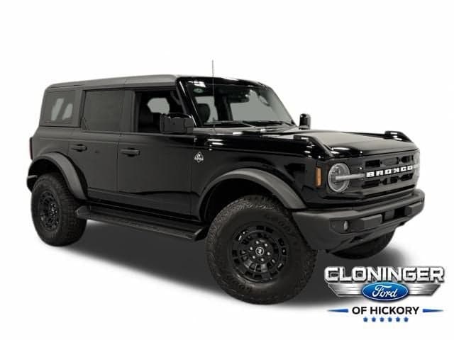 2026 Ford Bronco Outer Banks — photo 1 of 33