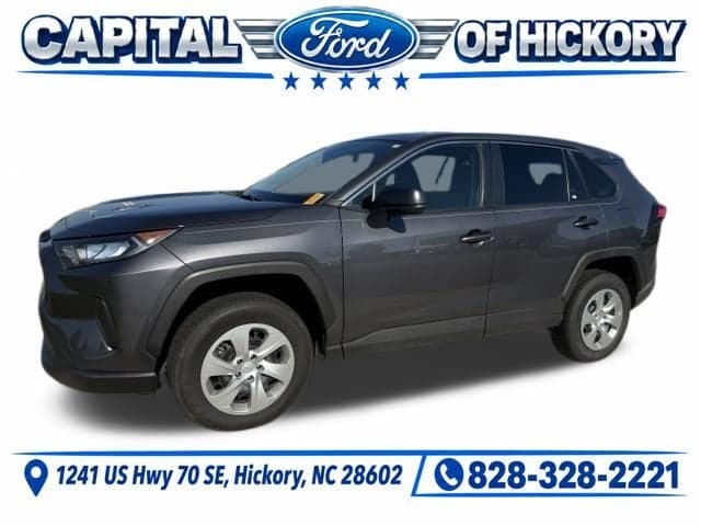 2022 Toyota RAV4 LE — photo 1 of 19