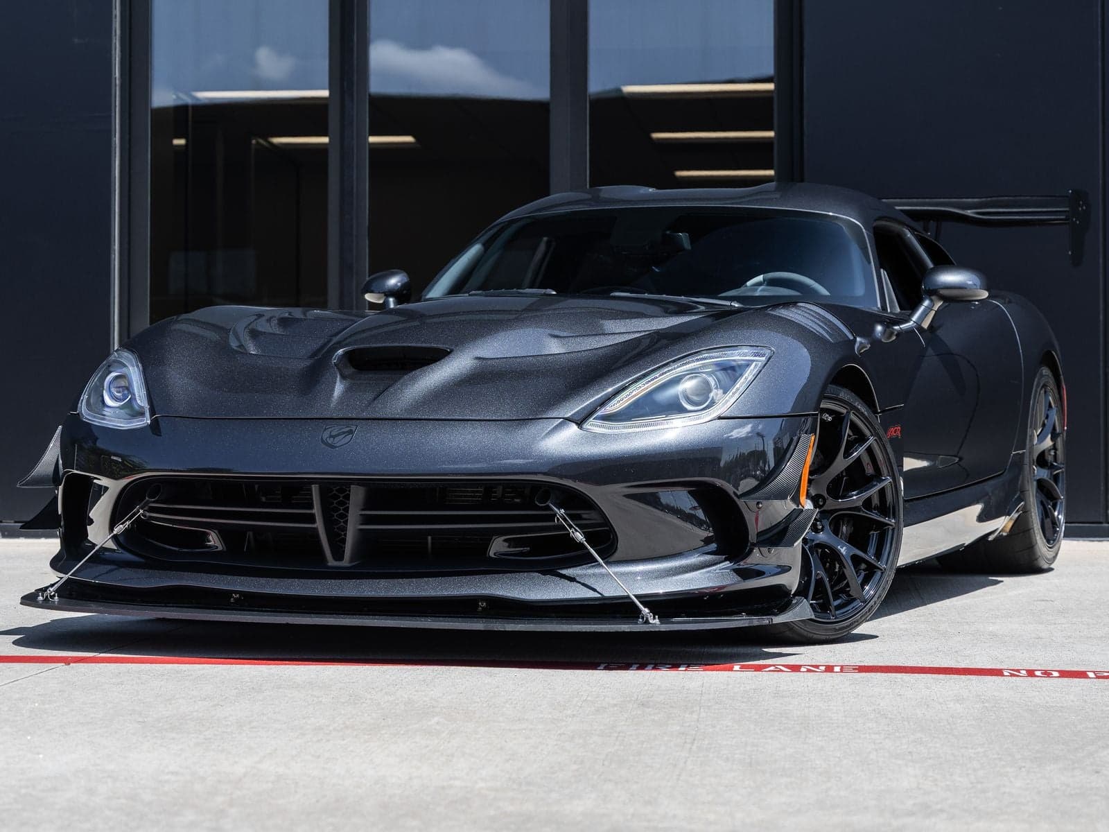 2016 Dodge Viper ACR — photo 1 of 73