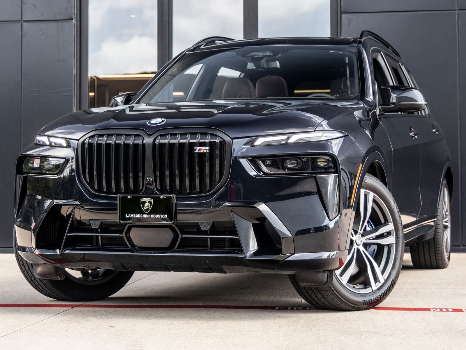 2026 BMW X7 M60i — photo 1 of 60