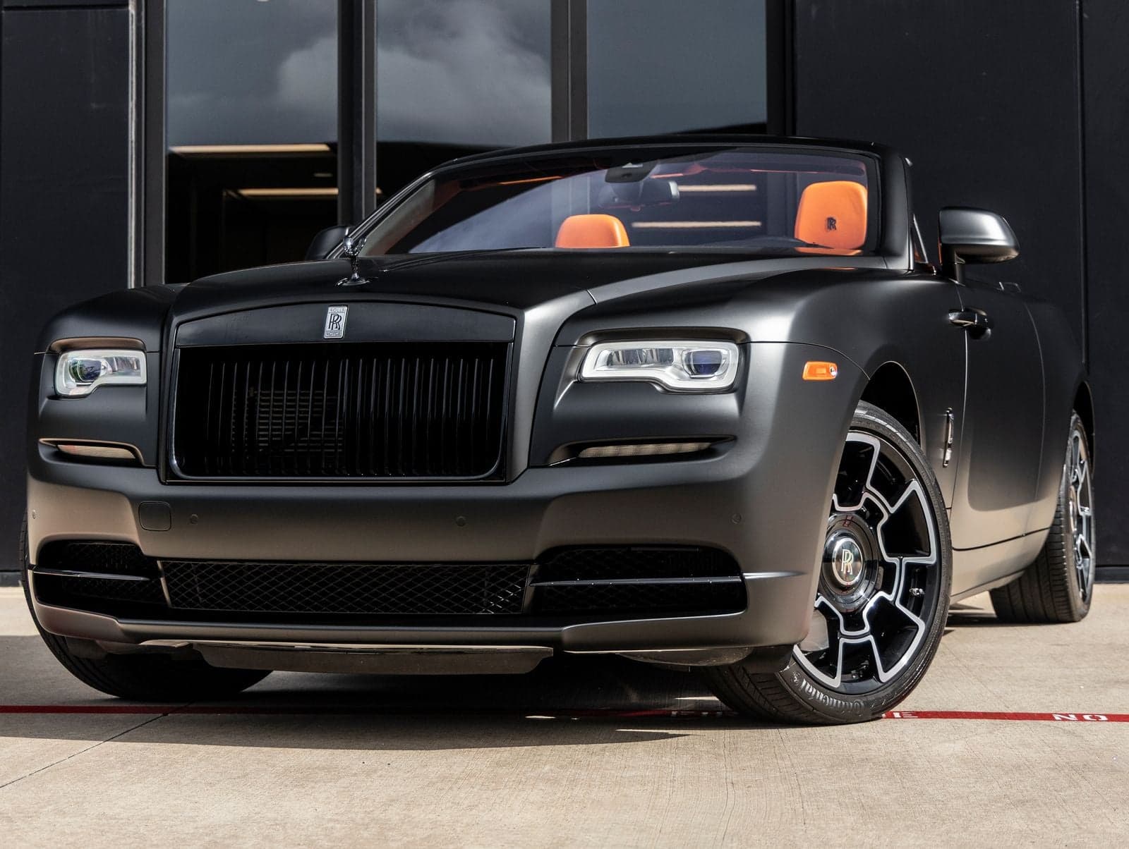 2016 Rolls-Royce Dawn Base — photo 1 of 48