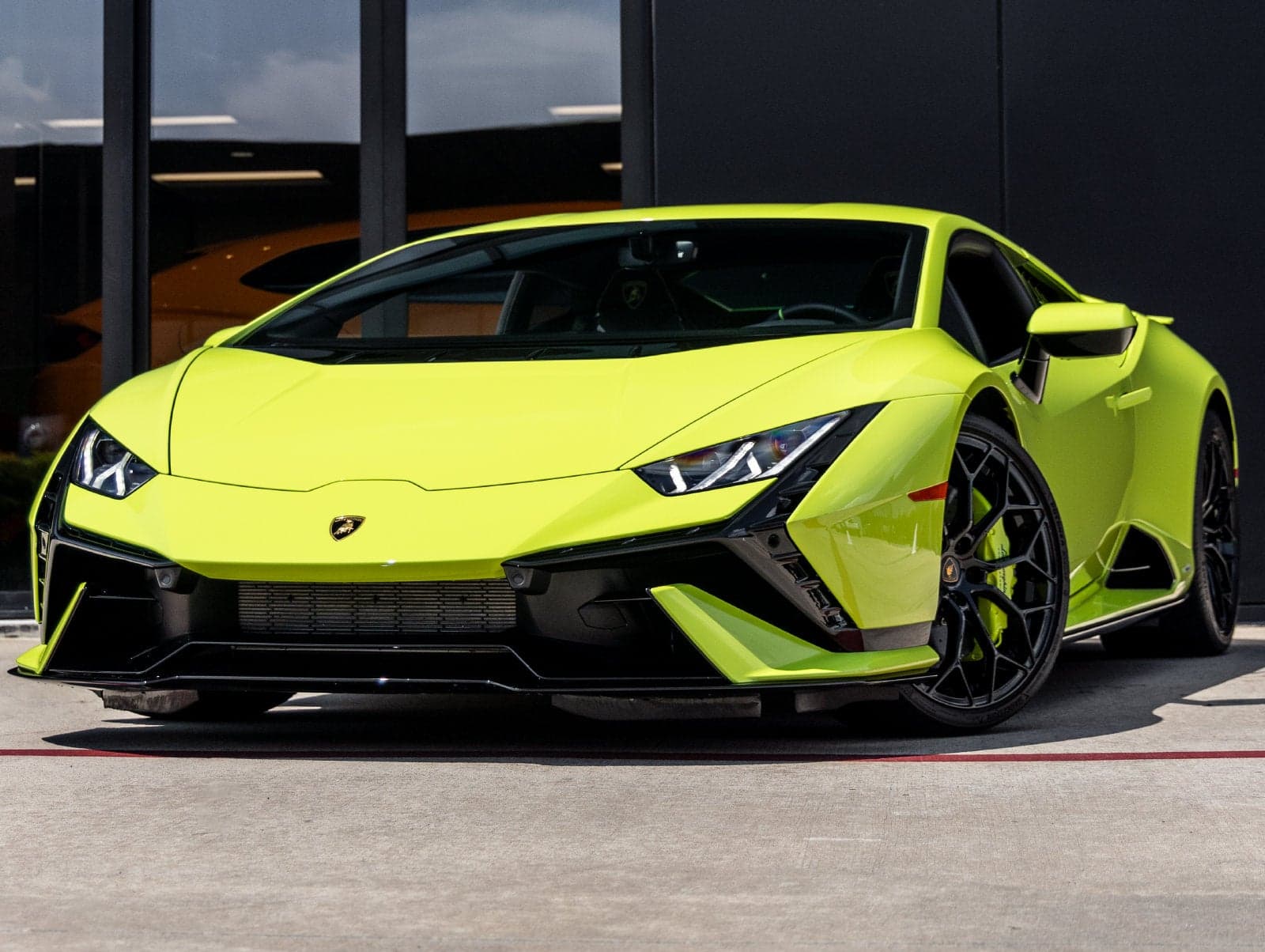 2024 Lamborghini Huracan Tecnica Base — photo 1 of 5