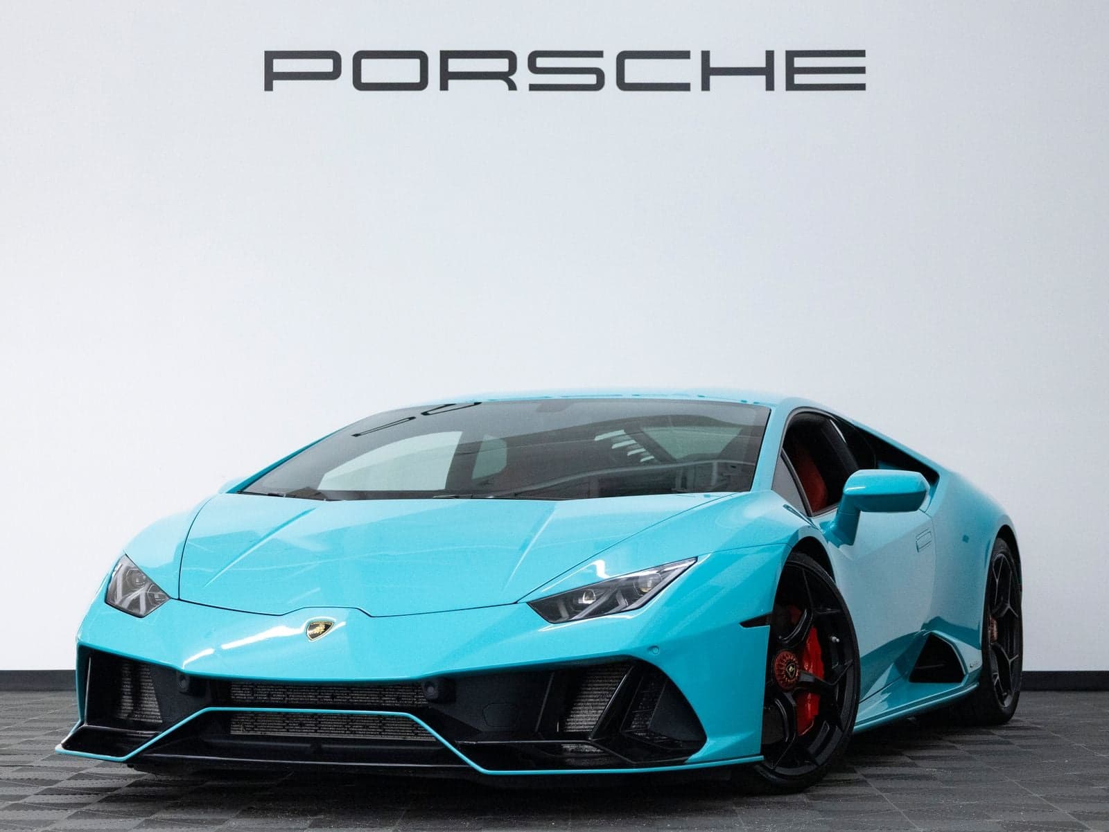 2020 Lamborghini Huracan EVO Base — photo 1 of 43