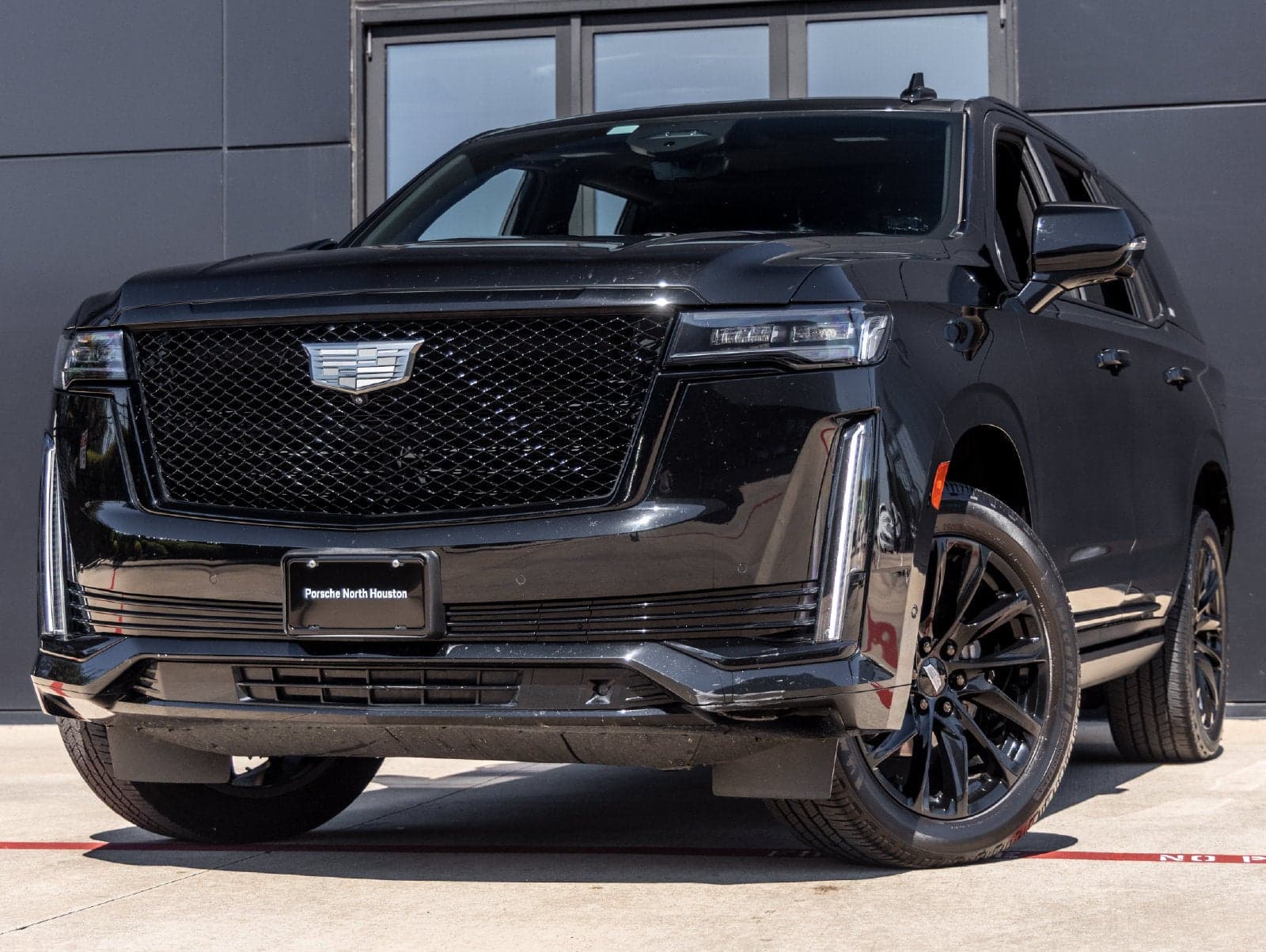 2022 Cadillac Escalade Sport — photo 1 of 5