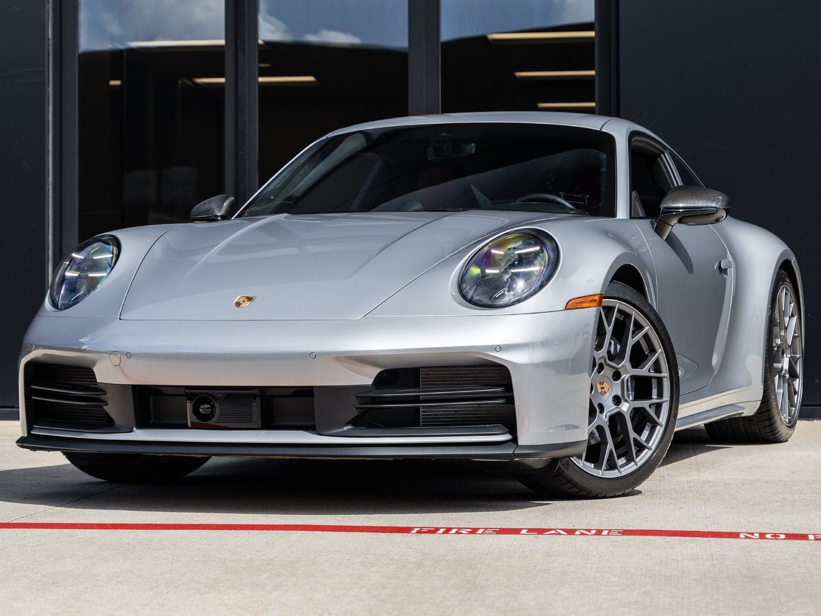 2025 Porsche 911 Carrera — photo 1 of 57
