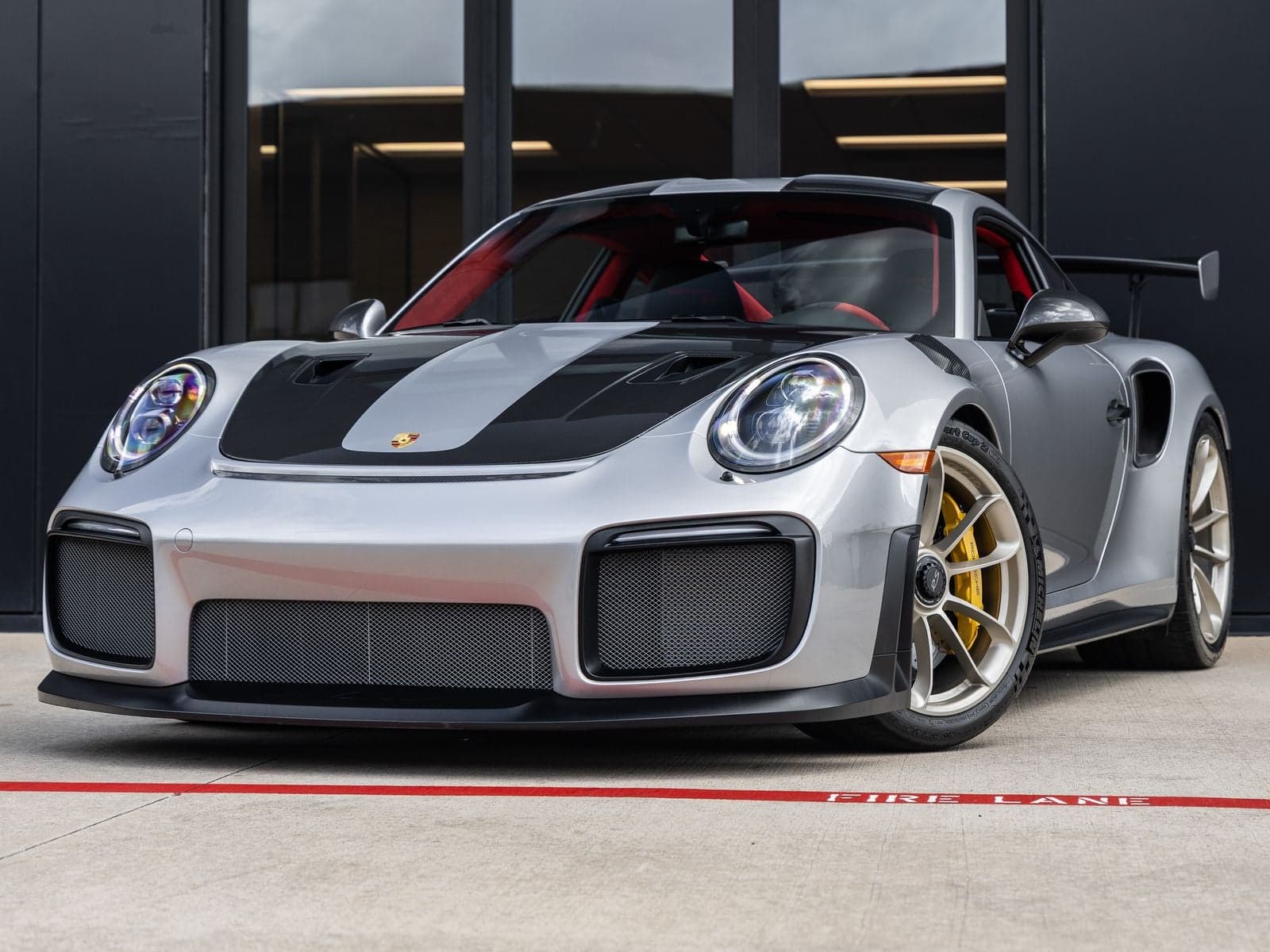 2018 Porsche 911 GT2 RS — photo 1 of 67