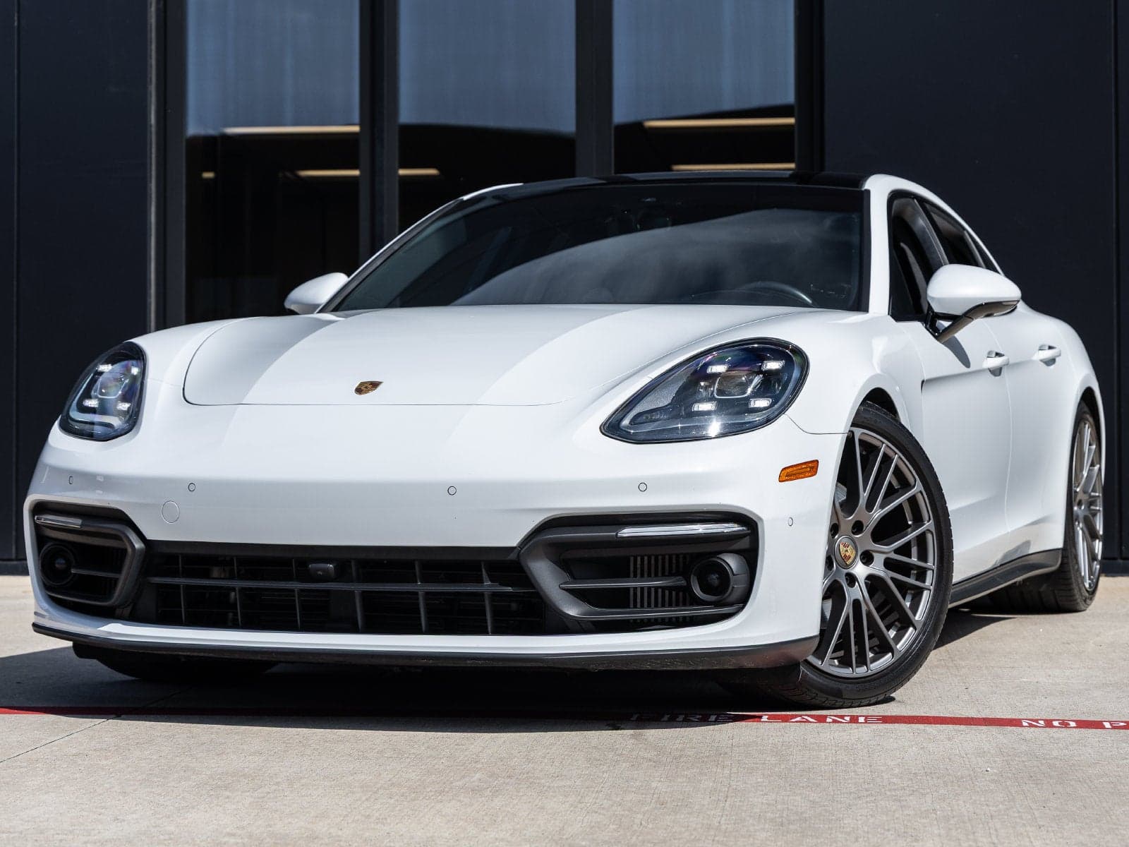 2023 Porsche Panamera Base — photo 1 of 100
