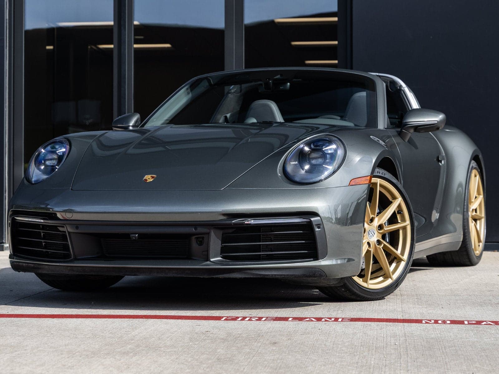 2021 Porsche 911 Base — photo 1 of 94