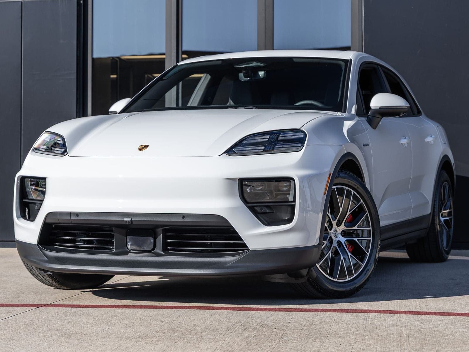 2025 Porsche Macan Macan 4S Electric — photo 1 of 96