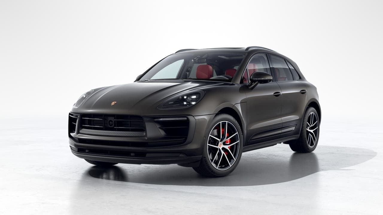2023 Porsche Macan Macan S — photo 1 of 7