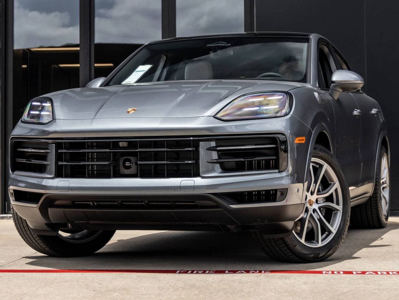2026 Porsche Cayenne Base — photo 1 of 48