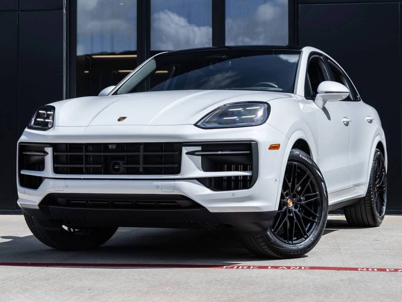2026 Porsche Cayenne Base — photo 1 of 47