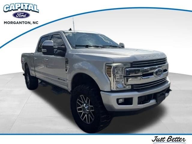 2019 Ford Super Duty F-250 SRW LARIAT — photo 1 of 18