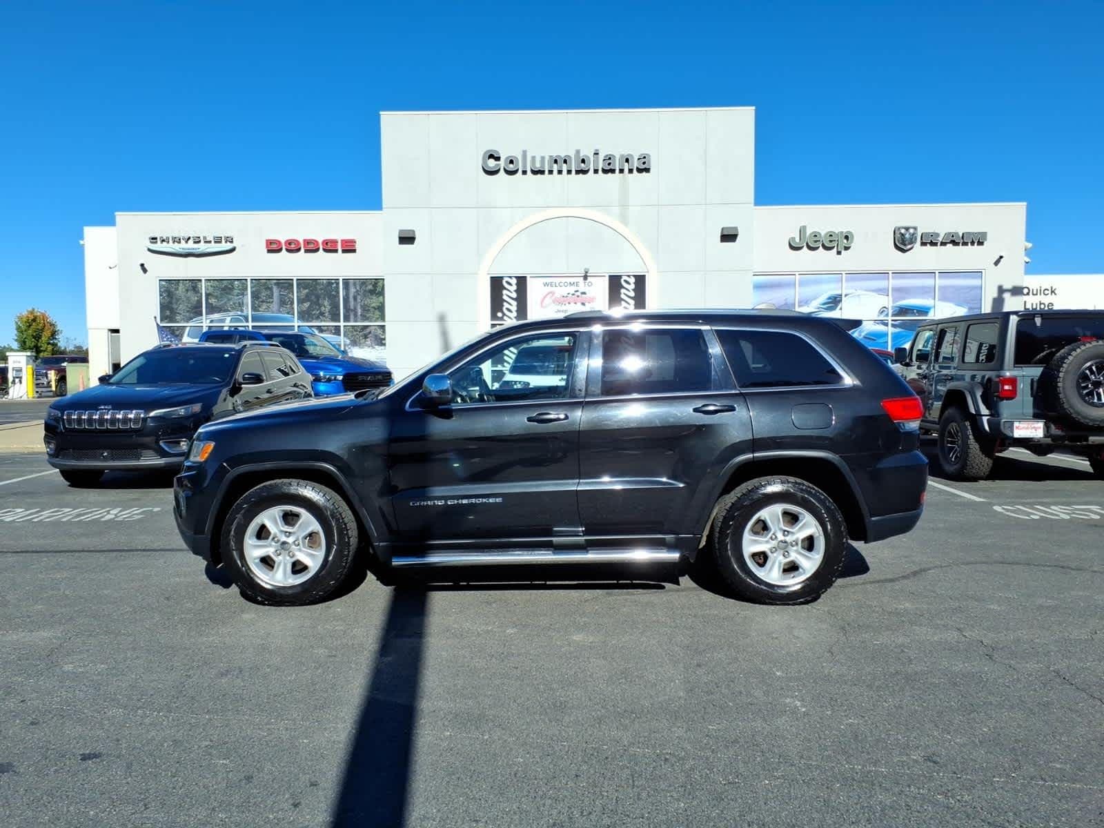 2014 Jeep Grand Cherokee Laredo — photo 1 of 30