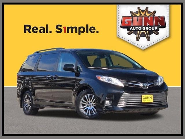 2020 Toyota Sienna Base — photo 1 of 31