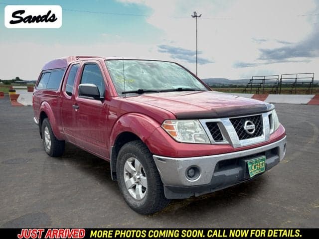 2011 Nissan Frontier SV — photo 1 of 11