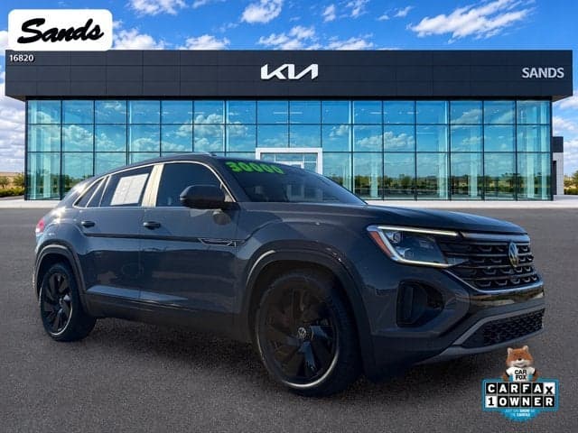 2024 Volkswagen Atlas Cross Sport 2.0T SE w/Technology — photo 1 of 5