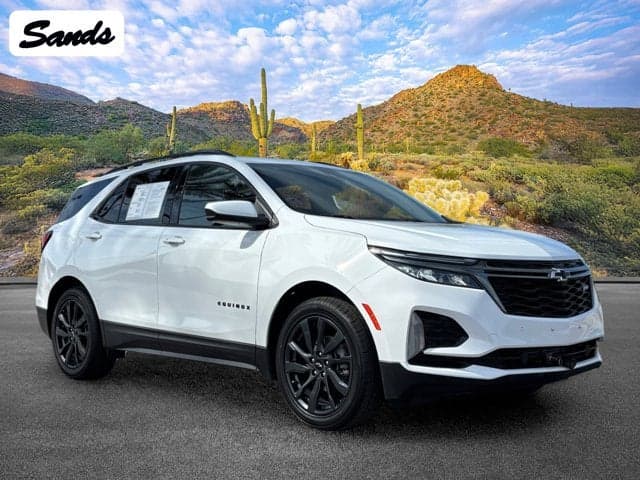 2023 Chevrolet Equinox RS — photo 1 of 33