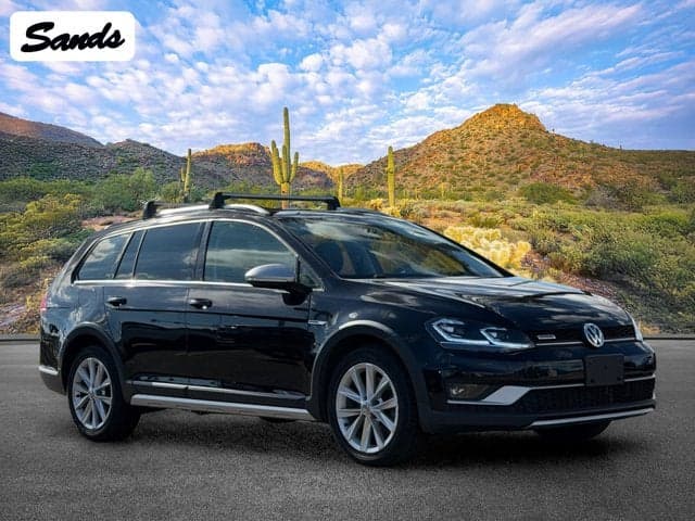 2017 Volkswagen Golf Alltrack Base — photo 1 of 5