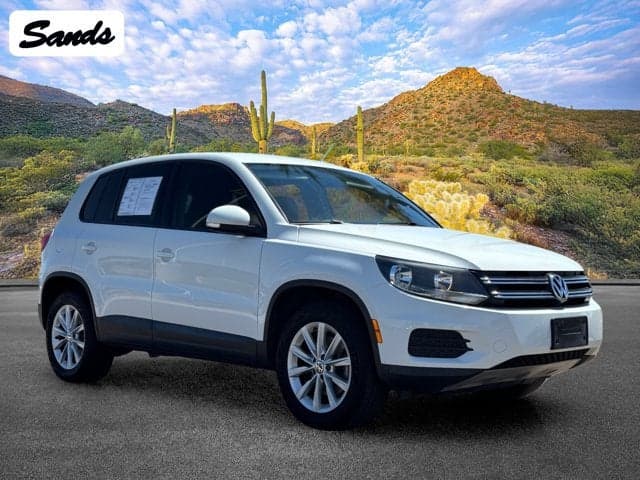 2018 Volkswagen Tiguan Limited Base — photo 1 of 33
