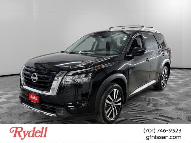 2024 Nissan Pathfinder Platinum — photo 1 of 5