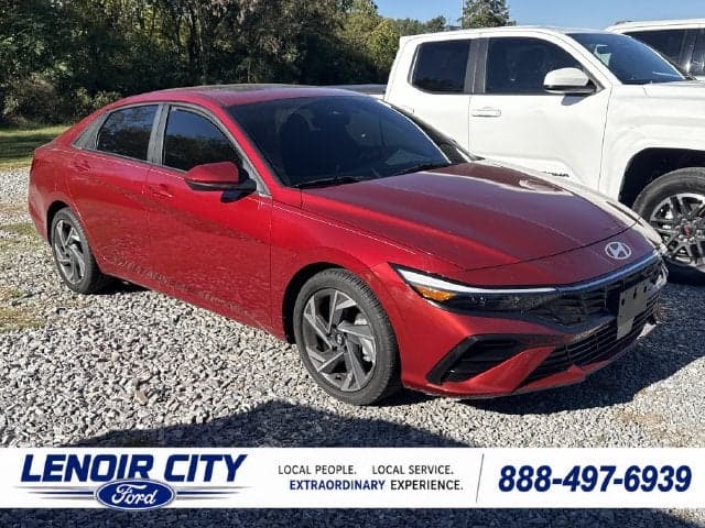 2025 Hyundai Elantra SEL Convenience — photo 1 of 5