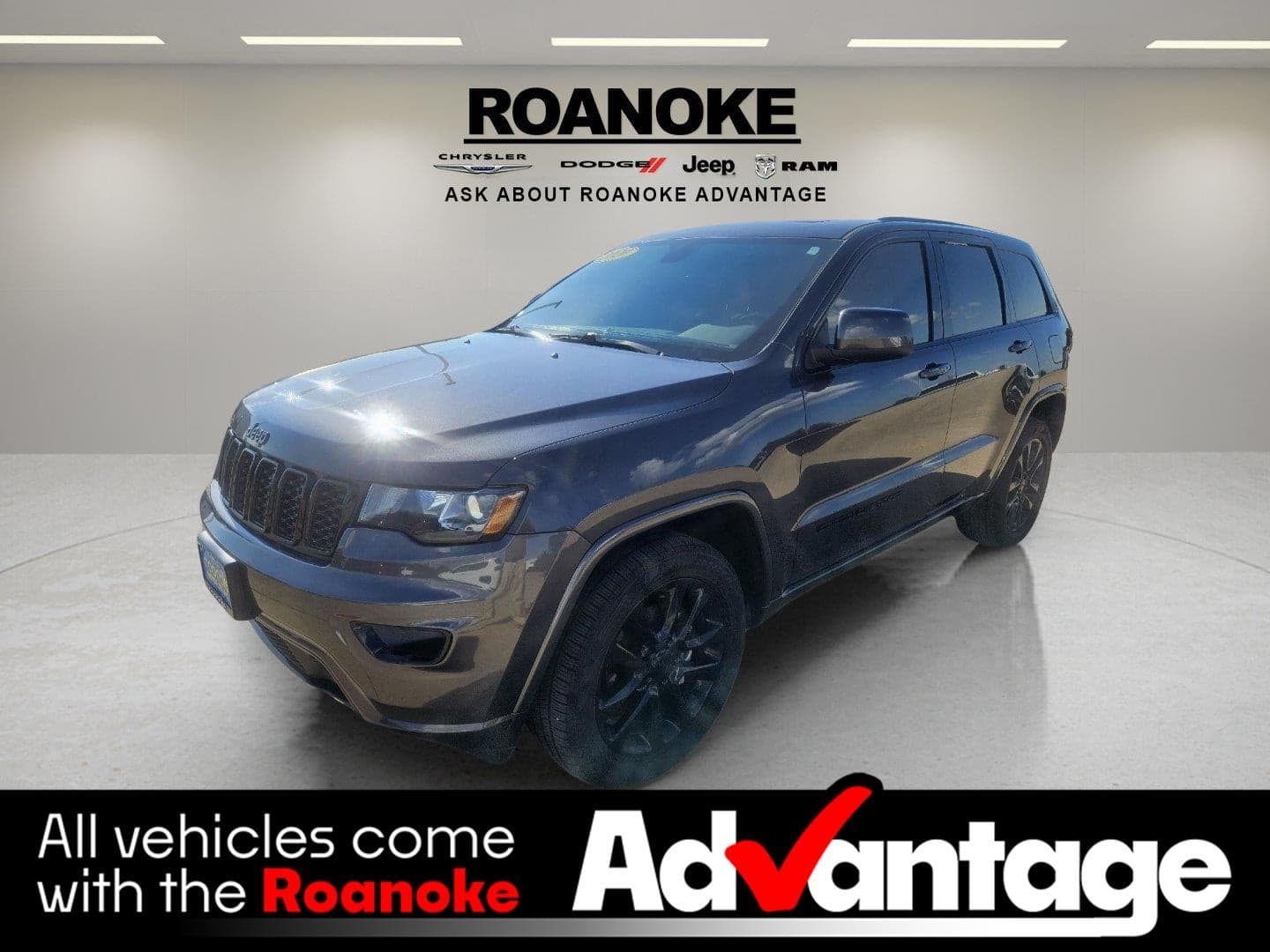 2020 Jeep Grand Cherokee Altitude — photo 1 of 34