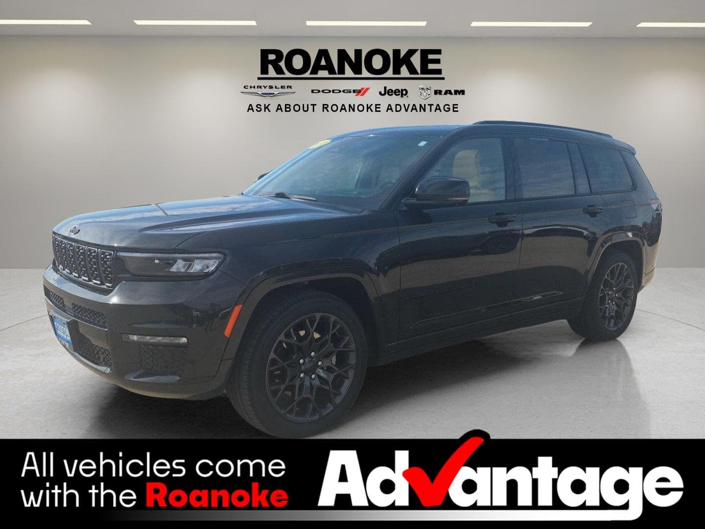 2024 Jeep Grand Cherokee L Summit Reserve — photo 1 of 39