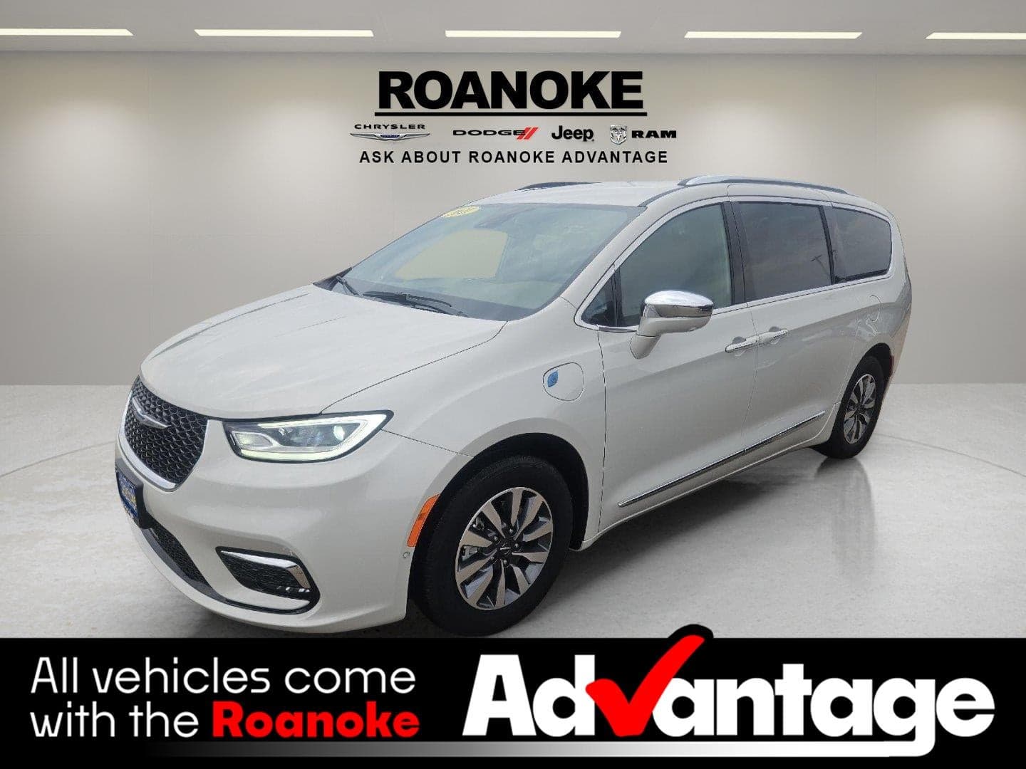 2021 Chrysler Pacifica Hybrid Limited — photo 1 of 36