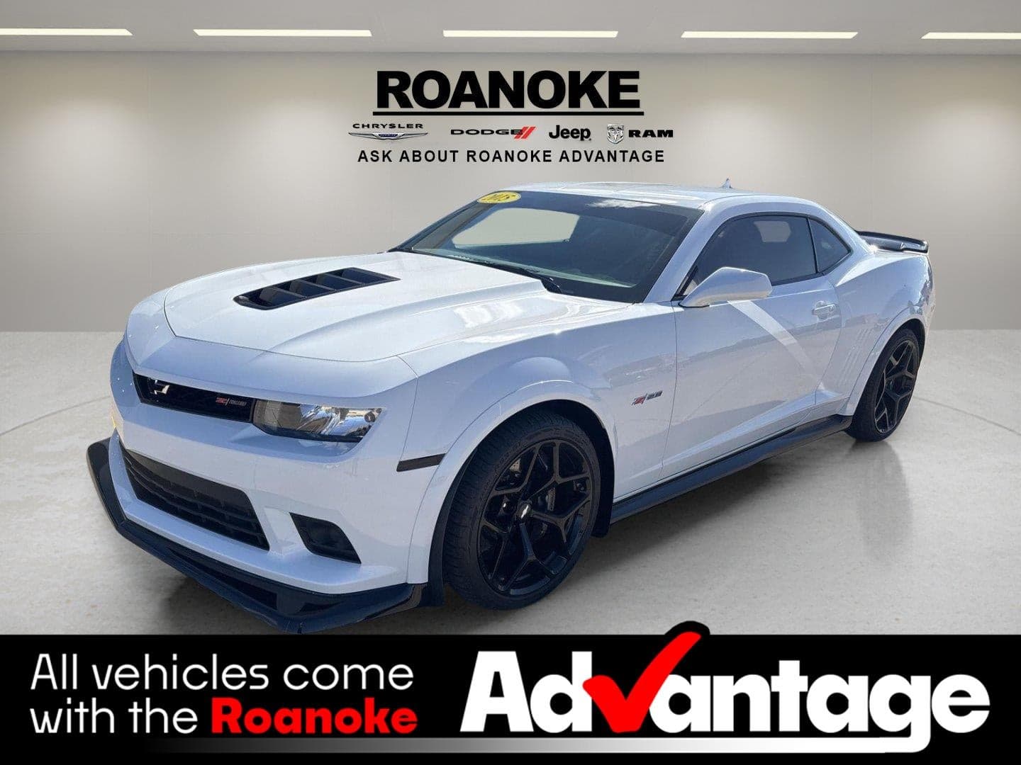 2015 Chevrolet Camaro Z/28 — photo 1 of 30