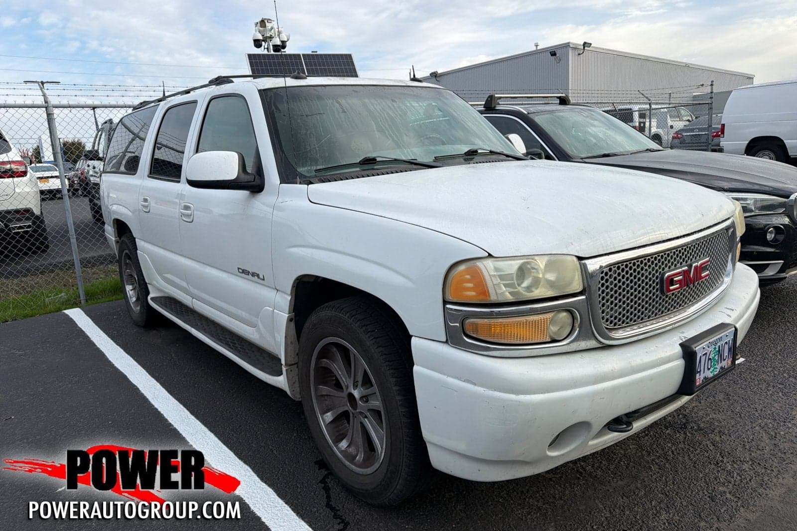 2003 GMC Yukon XL Base — photo 1 of 2