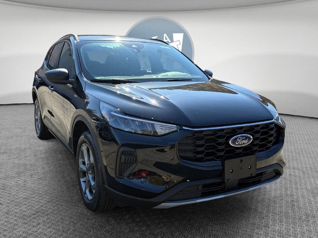 2025 Ford Escape ST-Line — photo 1 of 5