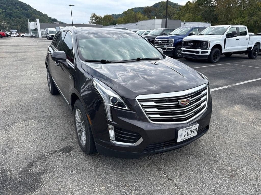 2017 Cadillac XT5 Luxury AWD — photo 1 of 5