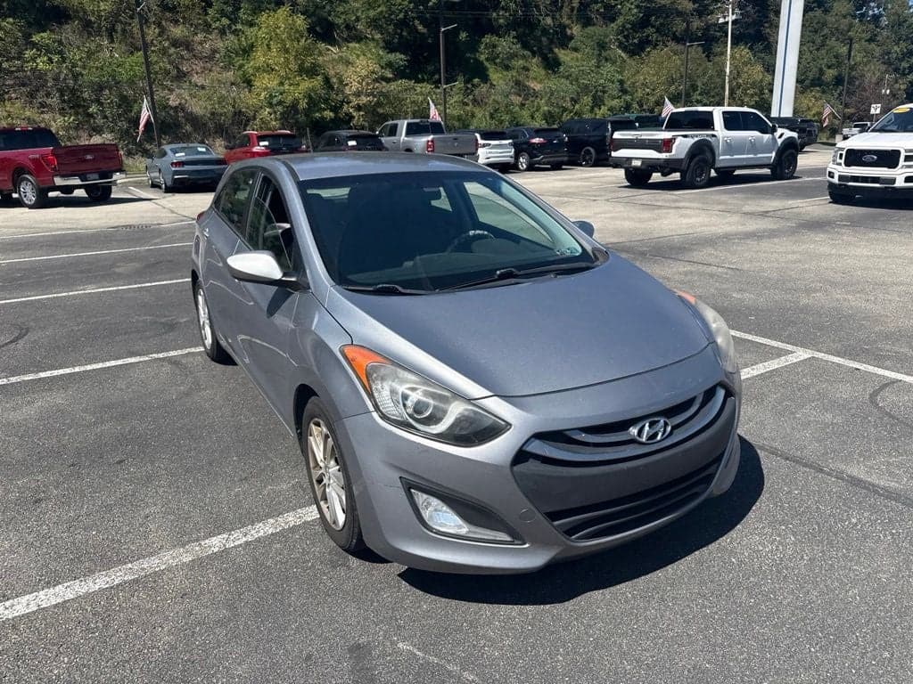 2015 Hyundai Elantra GT Base — photo 1 of 5