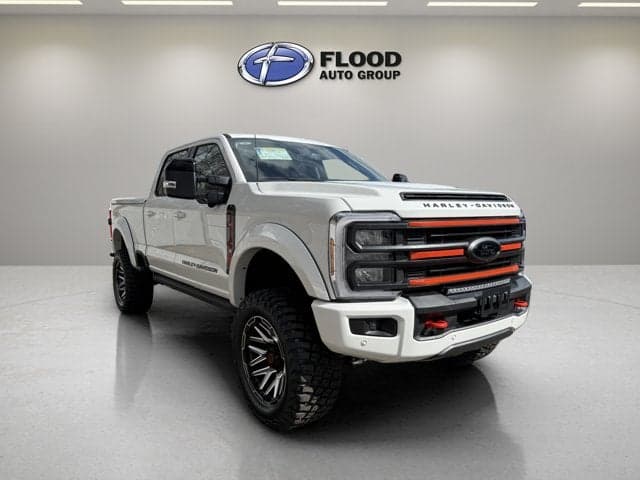 2026 Ford Super Duty F-250 SRW LARIAT — photo 1 of 24