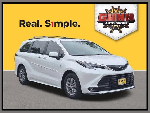 2026 Toyota Sienna Base — photo 1 of 31