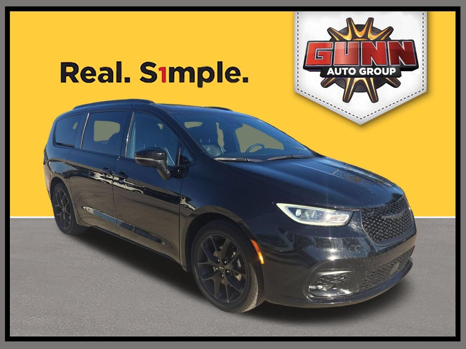 2025 Chrysler Pacifica Limited — photo 1 of 5