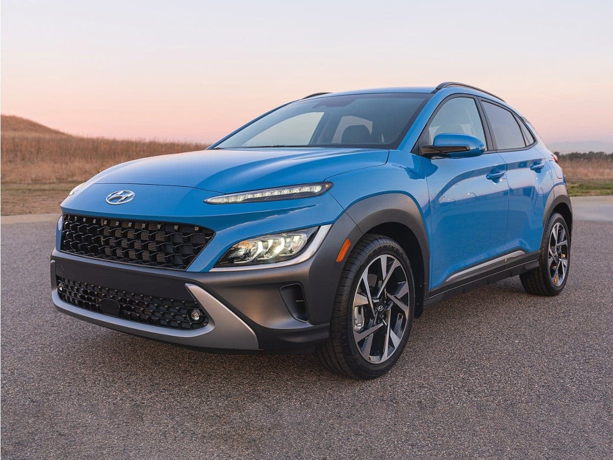 2023 Hyundai Kona SE — photo 1 of 5