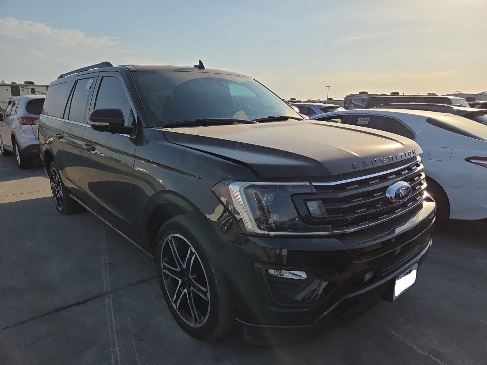 2019 Ford Expedition Max Limited — photo 1 of 10