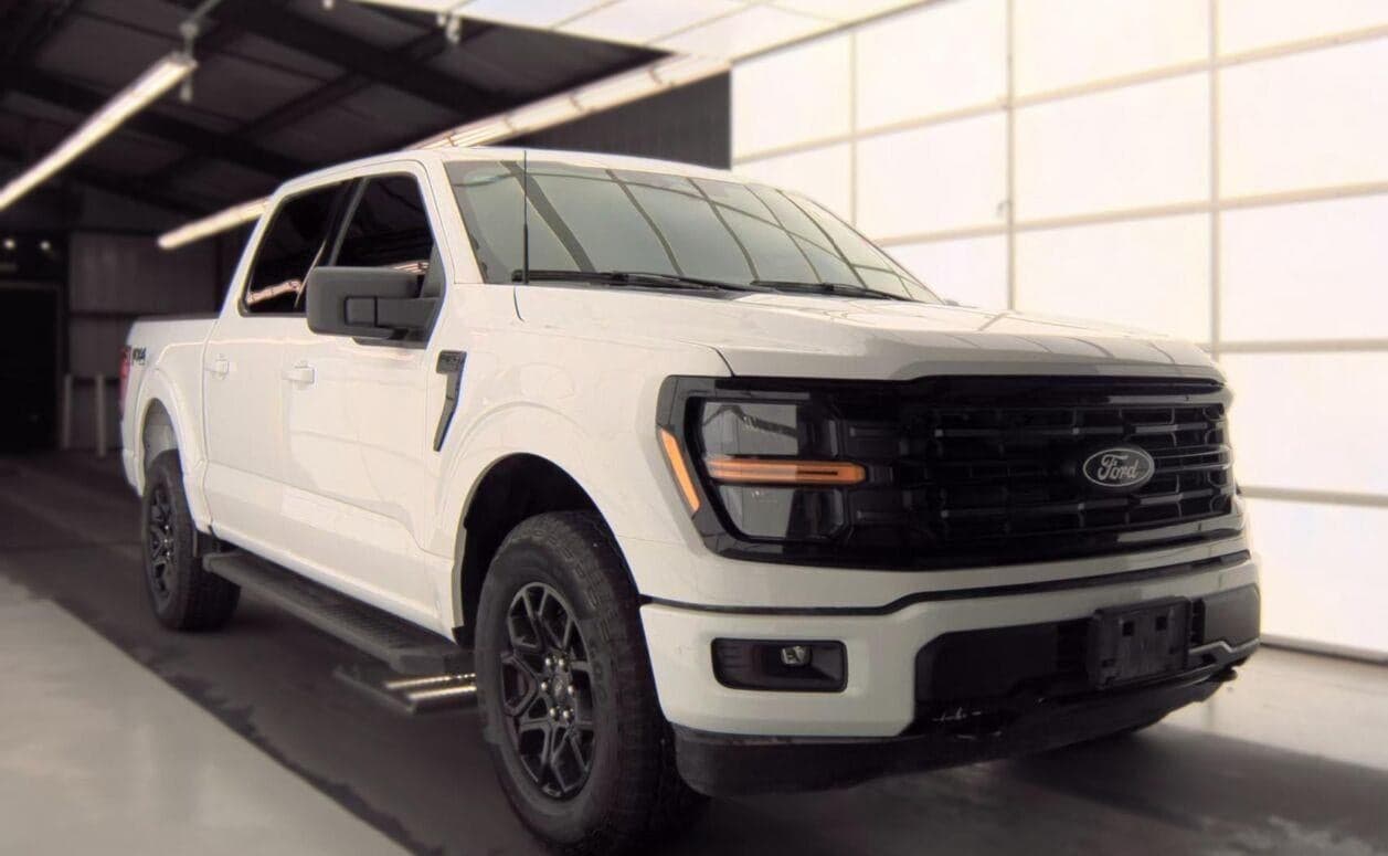 2025 Ford F-150 XLT — photo 1 of 12