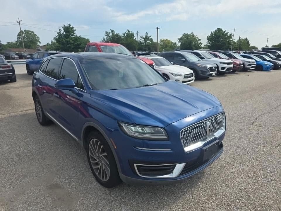 2020 Lincoln Nautilus Reserve — photo 1 of 13