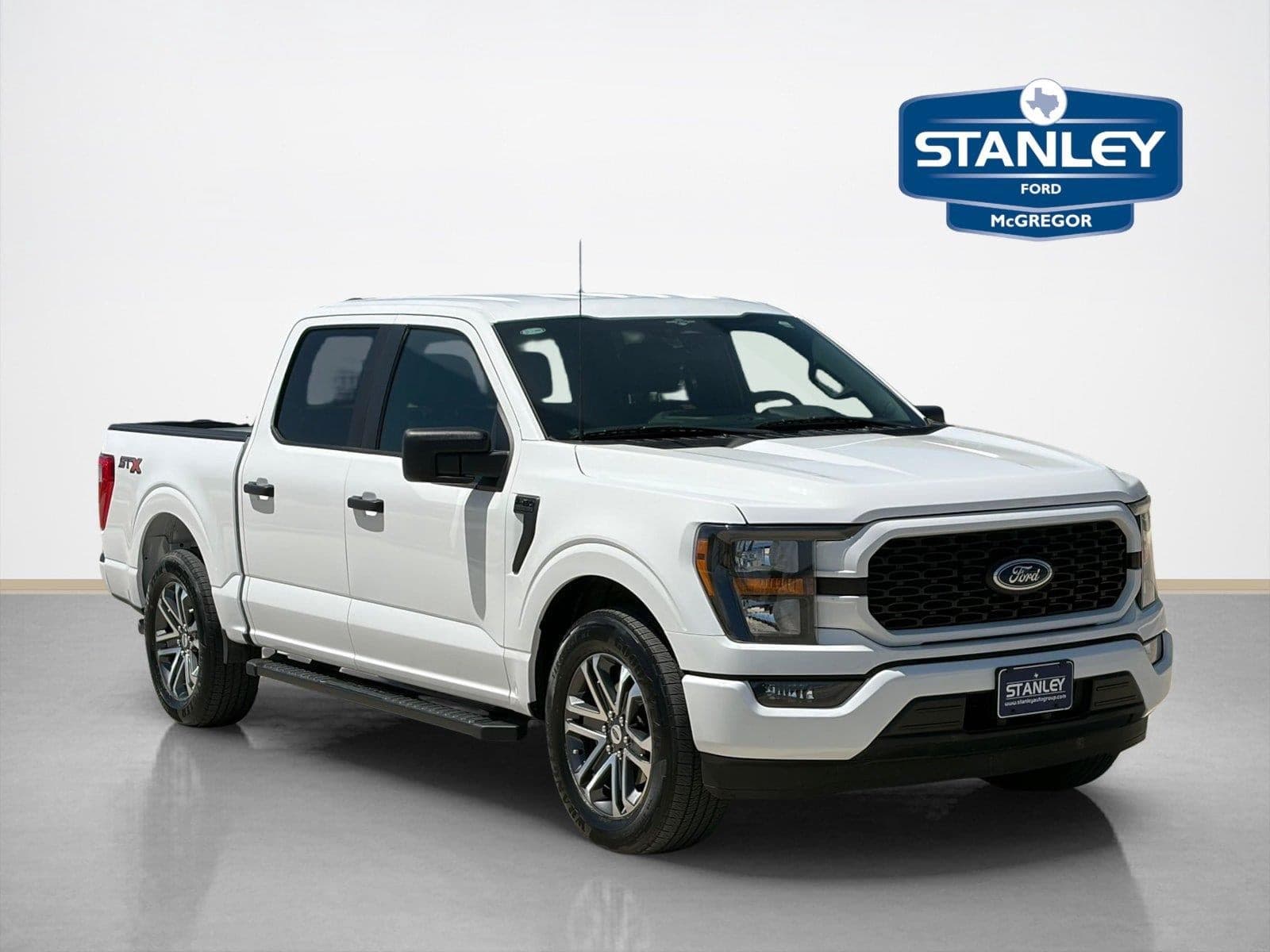 2023 Ford F-150 XL — photo 1 of 37