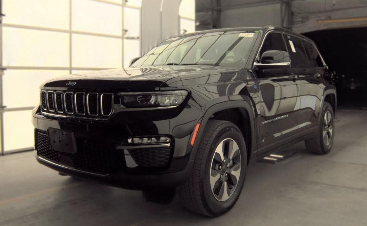 2022 Jeep Grand Cherokee 4xe Base — photo 1 of 4
