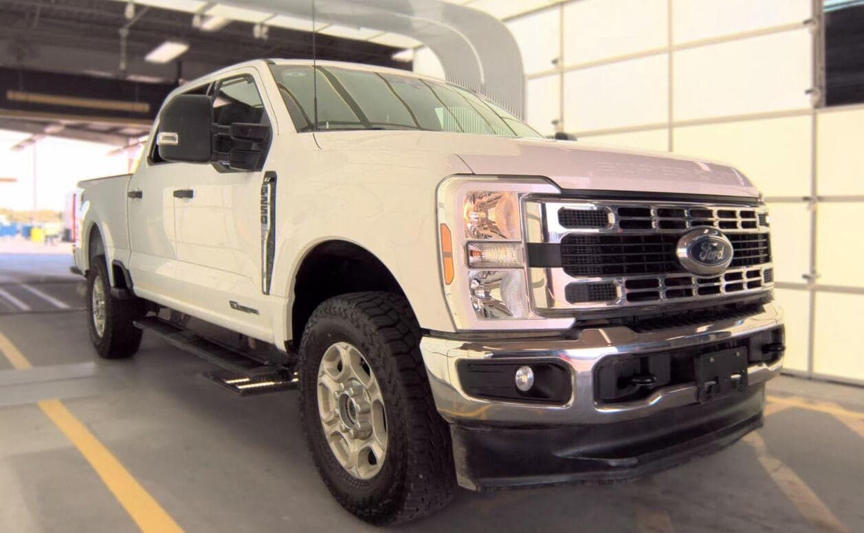 2025 Ford Super Duty F-250 SRW XLT — photo 1 of 11