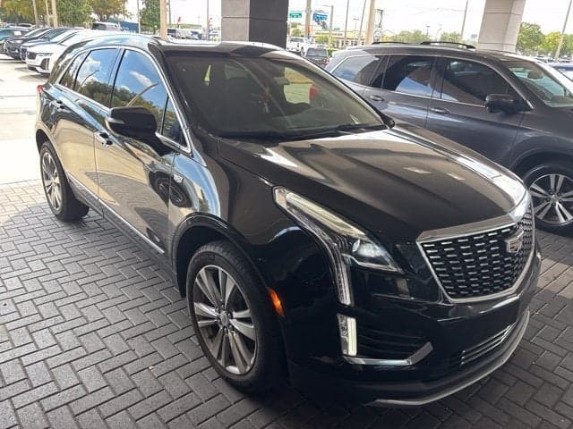 2024 Cadillac XT5 Base — photo 1 of 9