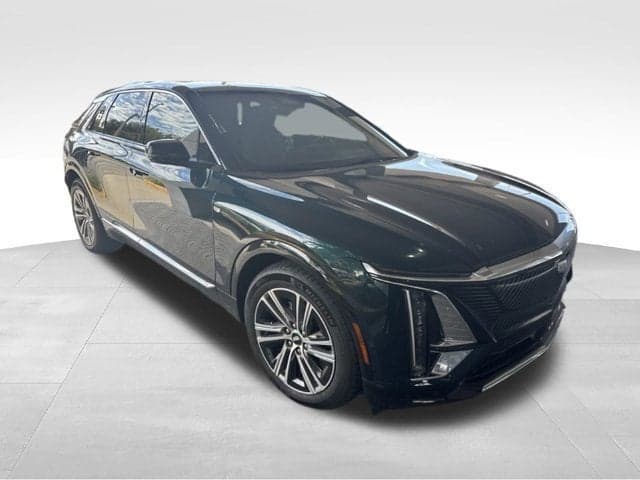 2024 Cadillac LYRIQ Luxury — photo 1 of 9