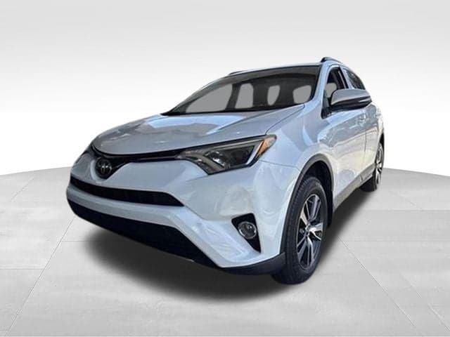 2017 Toyota RAV4 XLE — photo 1 of 5